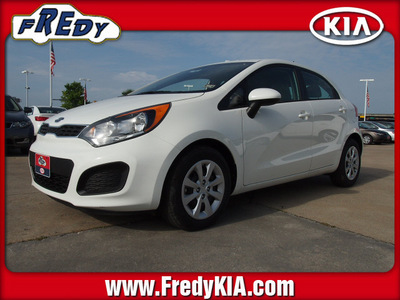 kia rio5 2013 white hatchback ex gasoline 4 cylinders front wheel drive automatic 77034