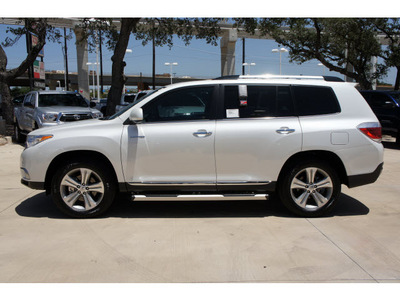 toyota highlander 2012 white suv limited gasoline 6 cylinders front wheel drive automatic 78232