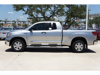 toyota tundra 2012 silver grade gasoline 8 cylinders 2 wheel drive automatic 78232