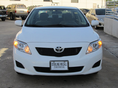 toyota corolla 2010 white sedan le gasoline 4 cylinders front wheel drive automatic with overdrive 77074