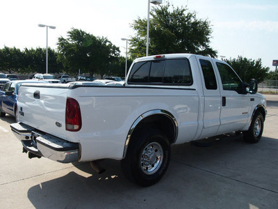 ford f 250 super duty 2002 off white xlt 8 cylinders automatic with overdrive 76011