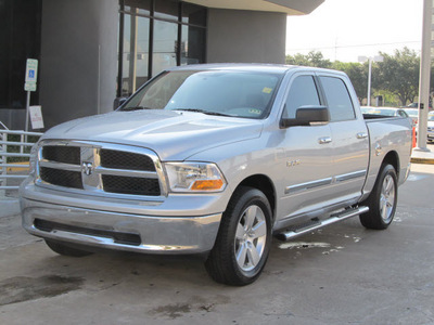 dodge ram pickup 1500 2009 silver slt 8 cylinders automatic with overdrive 77074