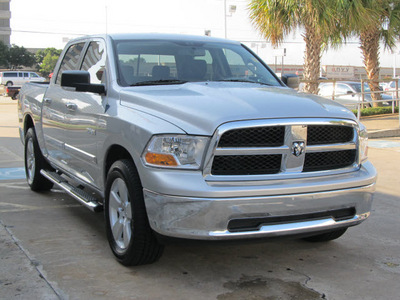 dodge ram pickup 1500 2009 silver slt 8 cylinders automatic with overdrive 77074