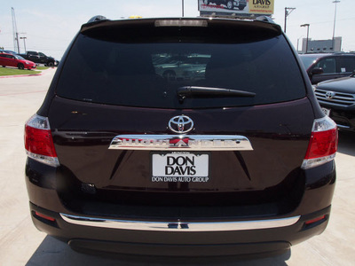 toyota highlander 2012 dk  red suv 6 cylinders automatic 76011