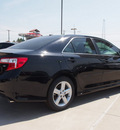 toyota camry 2012 black sedan se 4 cylinders automatic 76011