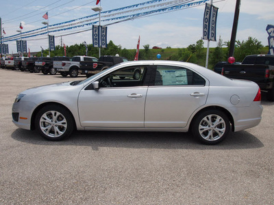 ford fusion 2012 silver sedan se gasoline 4 cylinders front wheel drive automatic 77375