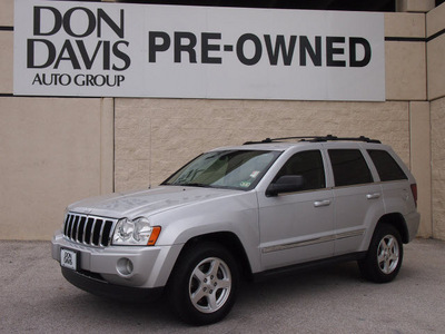 jeep grand cherokee 2005 silver suv limited gasoline 8 cylinders rear wheel drive automatic 76011