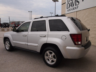 jeep grand cherokee 2005 silver suv limited gasoline 8 cylinders rear wheel drive automatic 76011