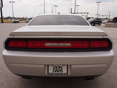 dodge challenger 2012 silver coupe r t gasoline 8 cylinders rear wheel drive 6 speed manual 76011