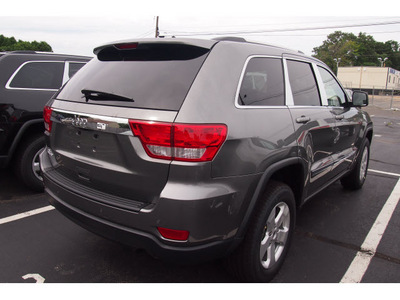 jeep grand cherokee 2013 gray suv laredo gasoline 6 cylinders 4 wheel drive 5 spd automatic 07730