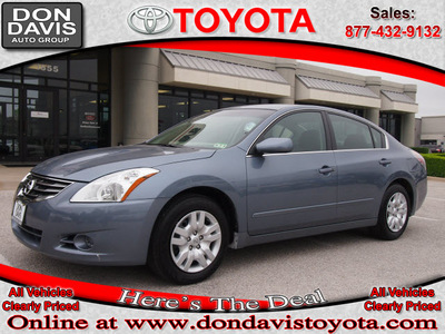 nissan altima 2012 gray sedan 2 5 s gasoline 4 cylinders front wheel drive automatic 76011