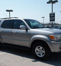 toyota sequoia 2005 silver suv sr5 gasoline 8 cylinders rear wheel drive automatic with overdrive 76011