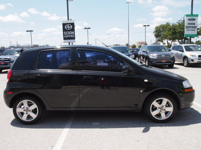 chevrolet aveo 2008 black hatchback aveo5 ls gasoline 4 cylinders front wheel drive automatic 76011