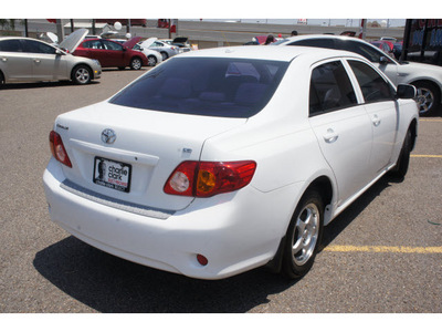 toyota corolla 2009 white sedan le gasoline 4 cylinders front wheel drive automatic 78552