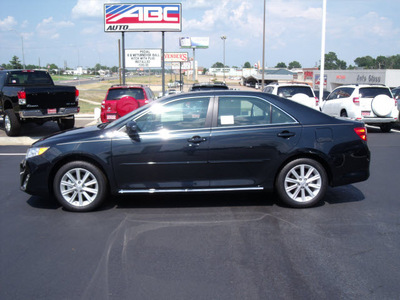 toyota camry 2012 gray sedan xle gasoline 4 cylinders front wheel drive automatic 75604