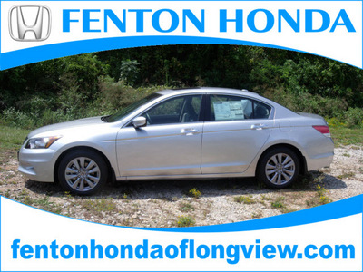 honda accord 2012 silver sedan ex l v6 gasoline 6 cylinders front wheel drive automatic 75606