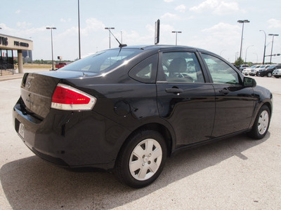 ford focus 2008 black sedan s gasoline 4 cylinders front wheel drive automatic with overdrive 76011
