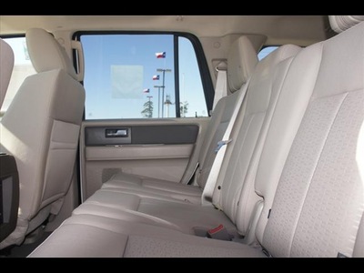 ford expedition 2012 white suv xlt flex fuel 8 cylinders 2 wheel drive 6 speed automatic 77338