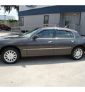 lincoln town car 2006 brown sedan signature flex fuel 8 cylinders rear wheel drive automatic with overdrive 77706