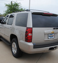 chevrolet tahoe 2008 silver suv lt 8 cylinders 4 speed automatic 75070