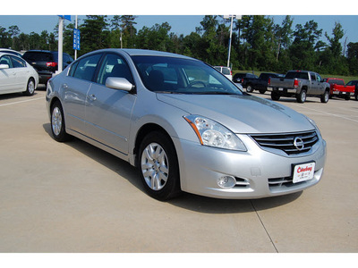 nissan altima 2011 silver sedan 2 5 s gasoline 4 cylinders front wheel drive automatic with overdrive 77656