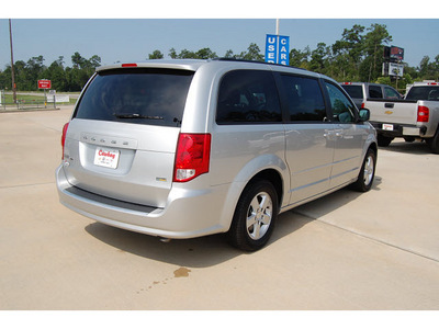 dodge grand caravan 2011 silver van mainstreet flex fuel 6 cylinders front wheel drive automatic with overdrive 77656