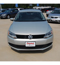 volkswagen jetta 2011 silver sedan se pzev gasoline 5 cylinders automatic with overdrive 77656
