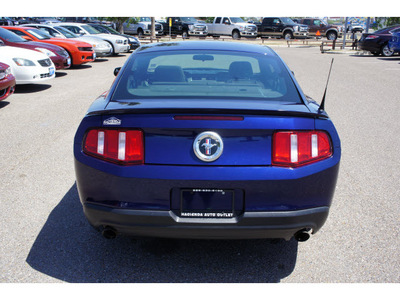 ford mustang 2012 dk  blue coupe v6 gasoline 6 cylinders rear wheel drive automatic 78539