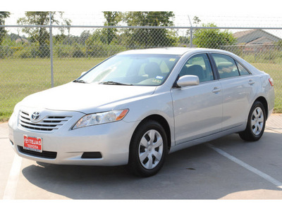 toyota camry 2007 silver sedan le gasoline 4 cylinders front wheel drive automatic 77338