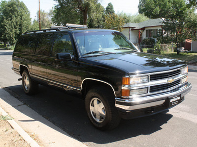 chevrolet suburban 1996 black suv k1500 gasoline v8 4 wheel drive automatic 80110