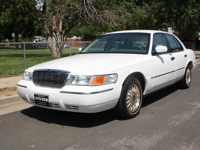 mercury grand marquis limited 1999 white sedan ls gasoline v8 rear wheel drive automatic with overdrive 80110