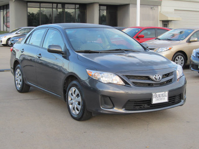 toyota corolla 2011 gray sedan le 4 cylinders automatic with overdrive 77074