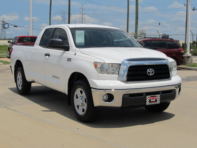 toyota tundra 2008 white sr5 8 cylinders automatic with overdrive 77469