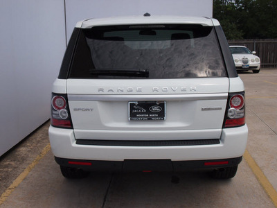 range rover range rover sport 2013 white suv hse gasoline 8 cylinders 4 wheel drive automatic 77090