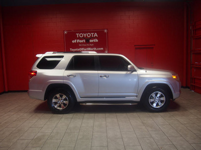 toyota 4runner 2011 silver suv sr5 gasoline 6 cylinders 2 wheel drive automatic 76116