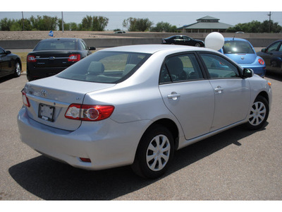 toyota corolla 2011 silver sedan le gasoline 4 cylinders front wheel drive automatic 78572