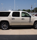chevrolet suburban 2010 white suv ltz 1500 flex fuel 8 cylinders 4 wheel drive automatic with overdrive 77836