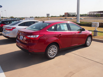 ford focus 2012 red sedan sel flex fuel 4 cylinders front wheel drive automatic 76108