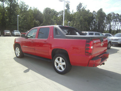 chevrolet avalanche 2007 red suv lt 1500 gasoline 8 cylinders rear wheel drive automatic 75503