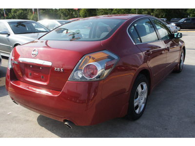 nissan altima 2009 dk  red sedan 2 5 s gasoline 4 cylinders front wheel drive automatic 77338