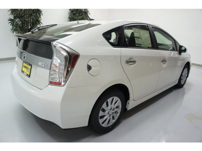toyota prius 2012 white plug in hybrid i 4 cylinders front wheel drive not specified 91731
