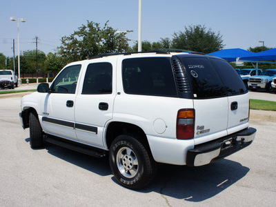 chevrolet tahoe 2002 white suv ls flex fuel 8 cylinders rear wheel drive automatic 76210