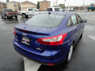 ford focus 2012 blue sedan se flex fuel 4 cylinders front wheel drive automatic with overdrive 60546