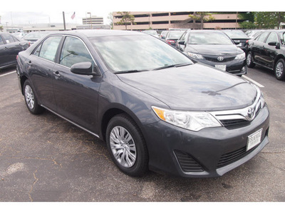 toyota camry 2012 gray sedan le 4 cylinders automatic 77074