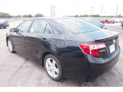 toyota camry 2012 gray sedan l 4 cylinders automatic 77074