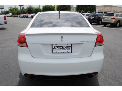 pontiac g8 2009 white sedan gasoline 6 cylinders rear wheel drive automatic with overdrive 77581