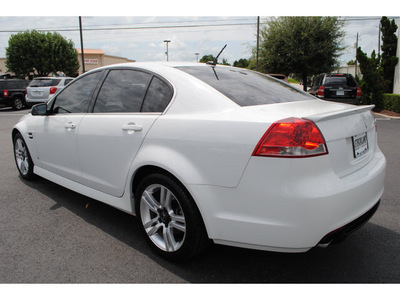 pontiac g8 2009 white sedan gasoline 6 cylinders rear wheel drive automatic with overdrive 77581
