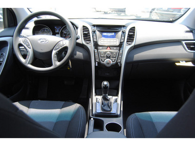 hyundai elantra gt 2013 silver hatchback gasoline 4 cylinders front wheel drive autostick 77065