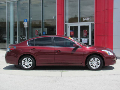 nissan altima 2010 red sedan s gasoline 4 cylinders front wheel drive automatic 33884