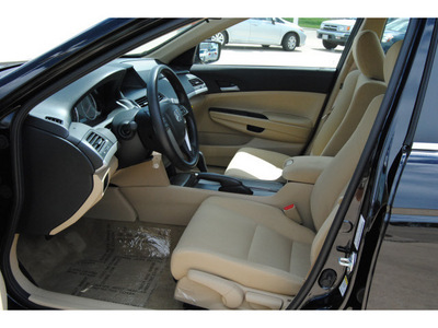 honda accord 2012 black sedan lx gasoline 4 cylinders front wheel drive 5 speed automatic 77065